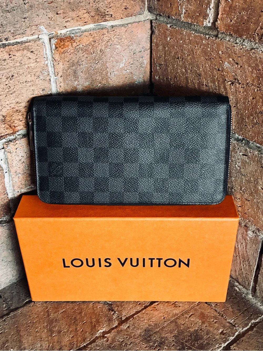 🏴‍☠️ Louis Vuitton Graphite Zippy Large Wallet Organizer or Clutch  EUC